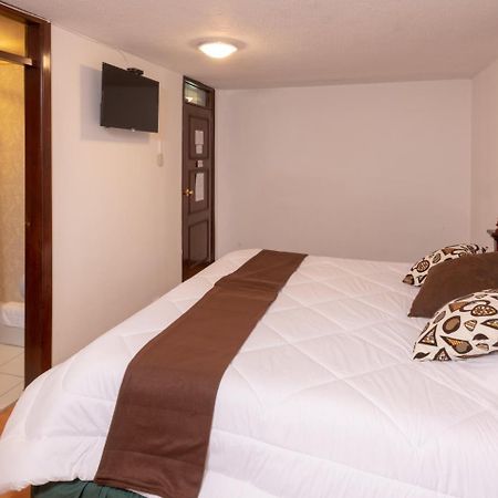 Hotel Nass Sol De Кито Екстериор снимка