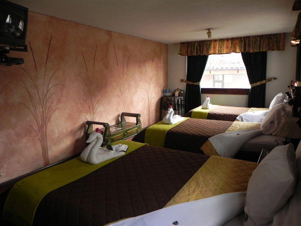 Hotel Nass Sol De Кито Екстериор снимка