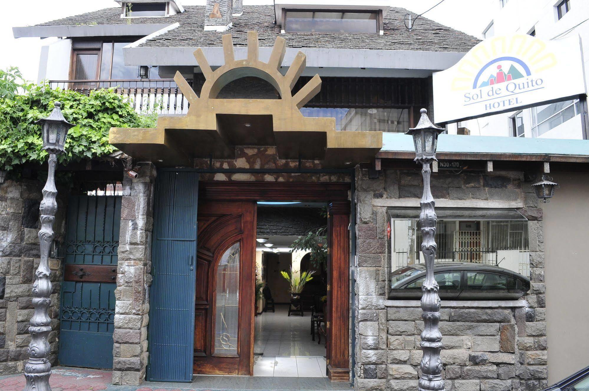 Hotel Nass Sol De Кито Екстериор снимка
