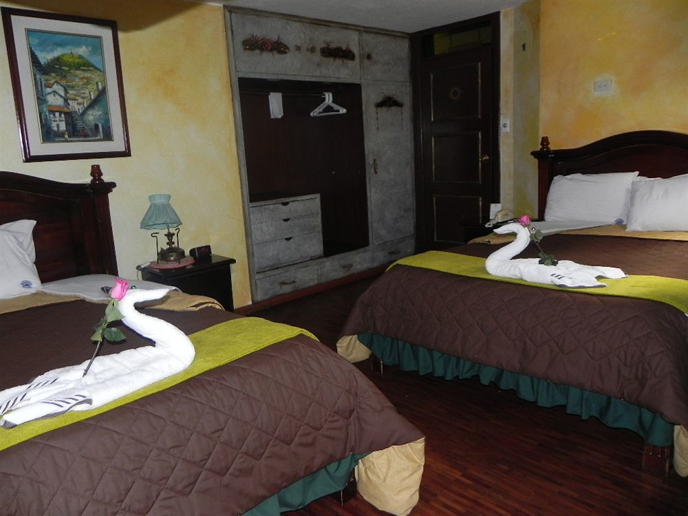 Hotel Nass Sol De Кито Екстериор снимка