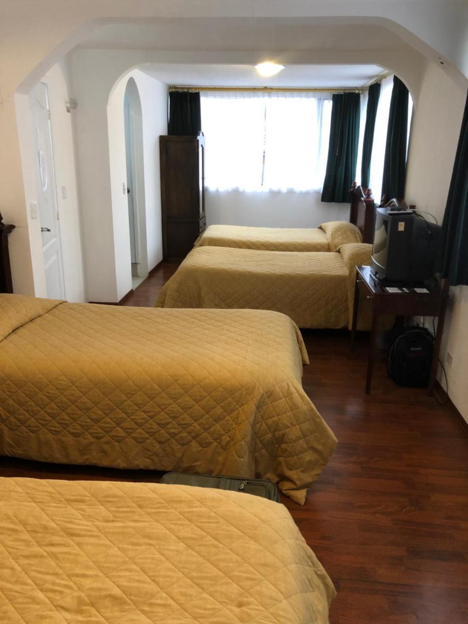 Hotel Nass Sol De Кито Екстериор снимка