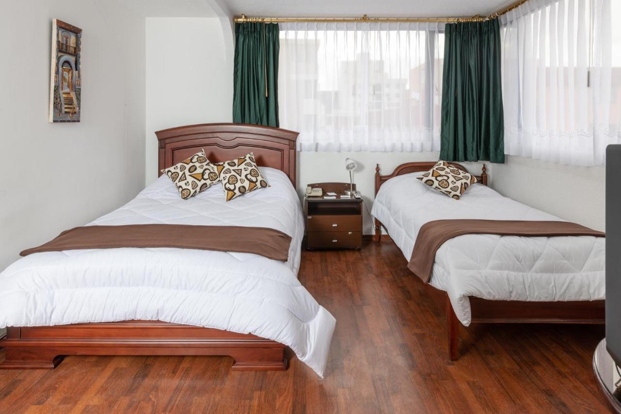 Hotel Nass Sol De Кито Екстериор снимка